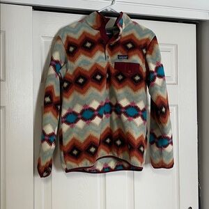 Patagonia Lightweight Synchilla Fleece Pullover Jacket with Aztec Pattern.Size M